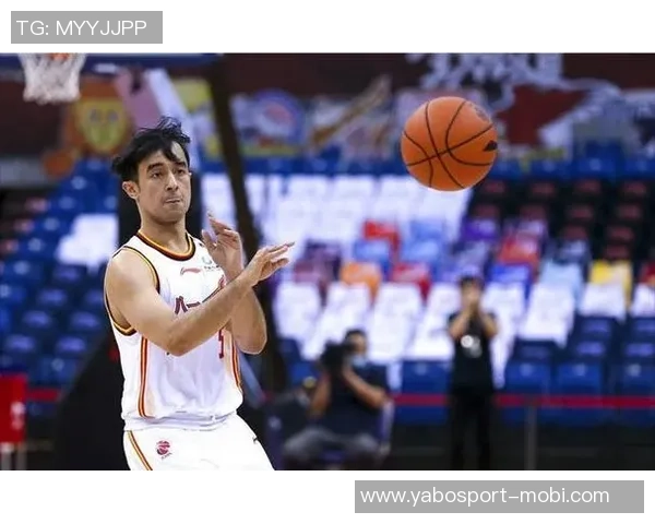 雷蒙出战35分钟高效表现9投6中三分3中6贡献15分6篮板展现实力